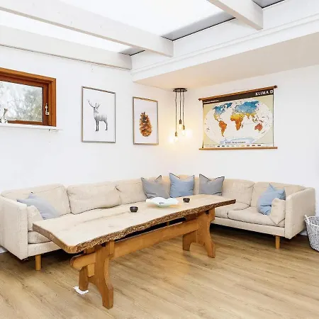6 Person Holiday In * Hals